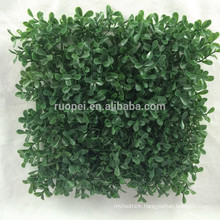 cheap green artificial hedge plastic grass carpet with peanut leaf